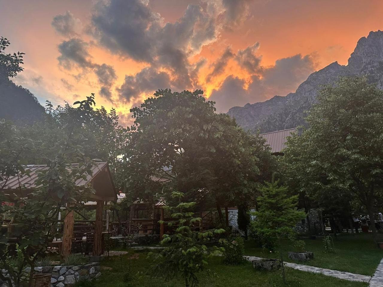 Valbona Relax Hotel Exterior photo